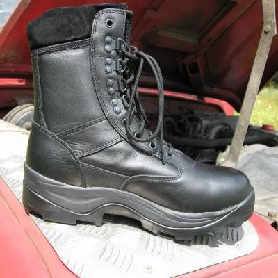 Padded High-Top Heavy Duty SB Safety Boot. New. Black.